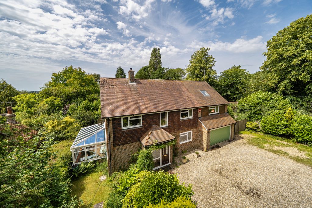 Property photo 1 of 11