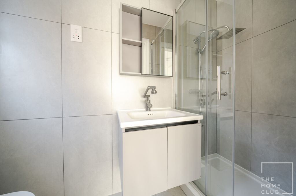 Property photo 2 of 9 02Ab7c35-0196-4314-9251-c733F429d541