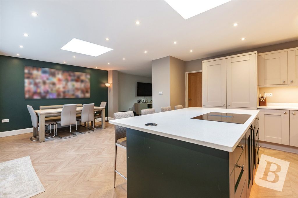 Property photo 2 of 26 Kitchen/Diner