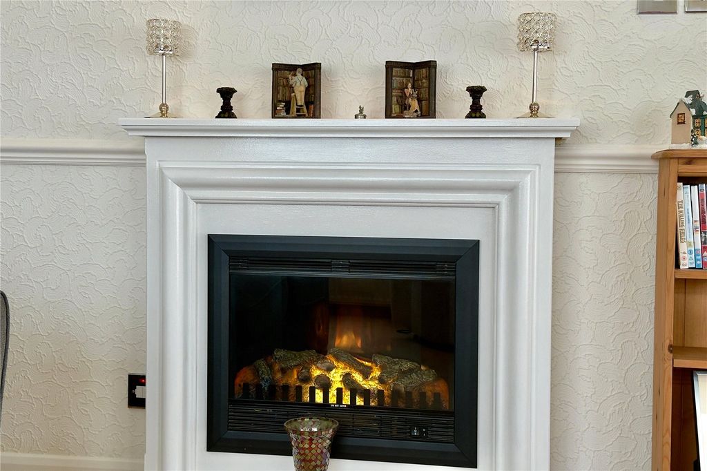 Property photo 3 of 27 Picture No. 05