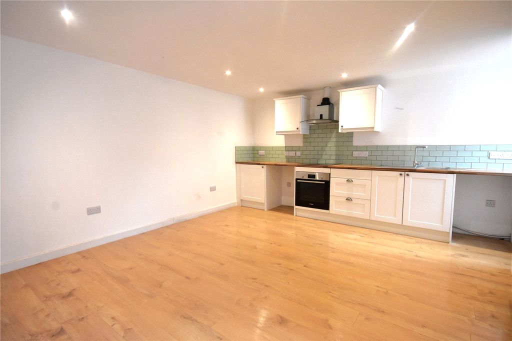 Property photo 3 of 11 Picture No. 11