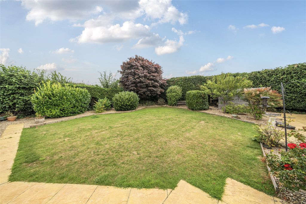 Property photo 2 of 19 Picture No. 23