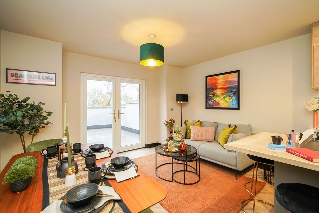 Property photo 2 of 25