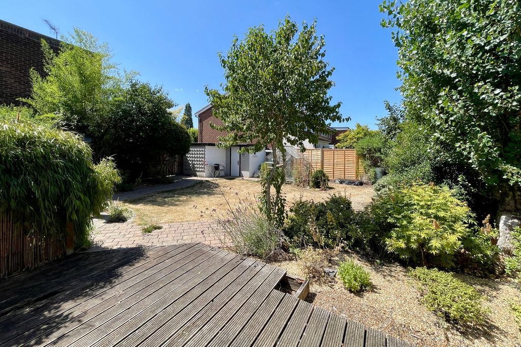 Property photo 2 of 18
