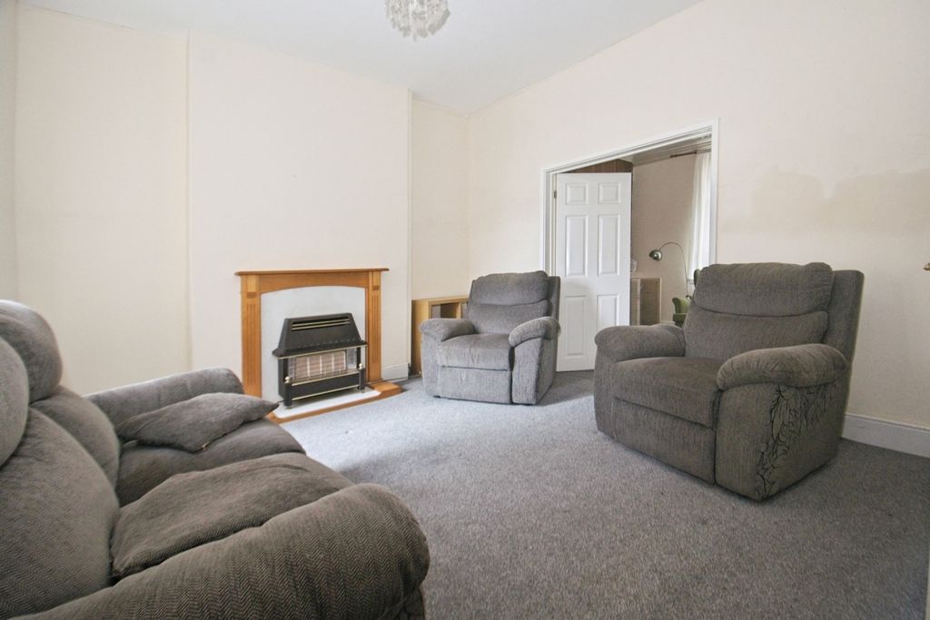 Property photo 2 of 25 Pbox-Img.Jpg