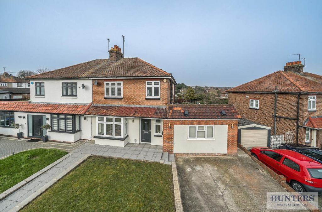 Property photo 1 of 19 External