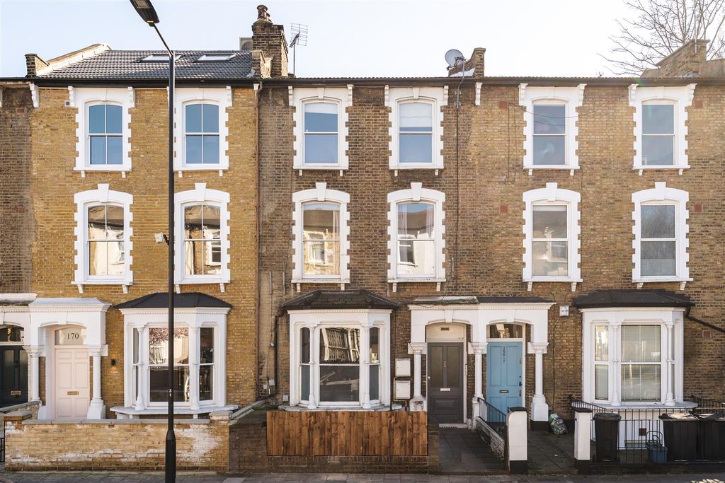 Property photo 2 of 19 Graham Road-1.Jpg