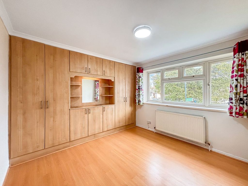 Property photo 3 of 26