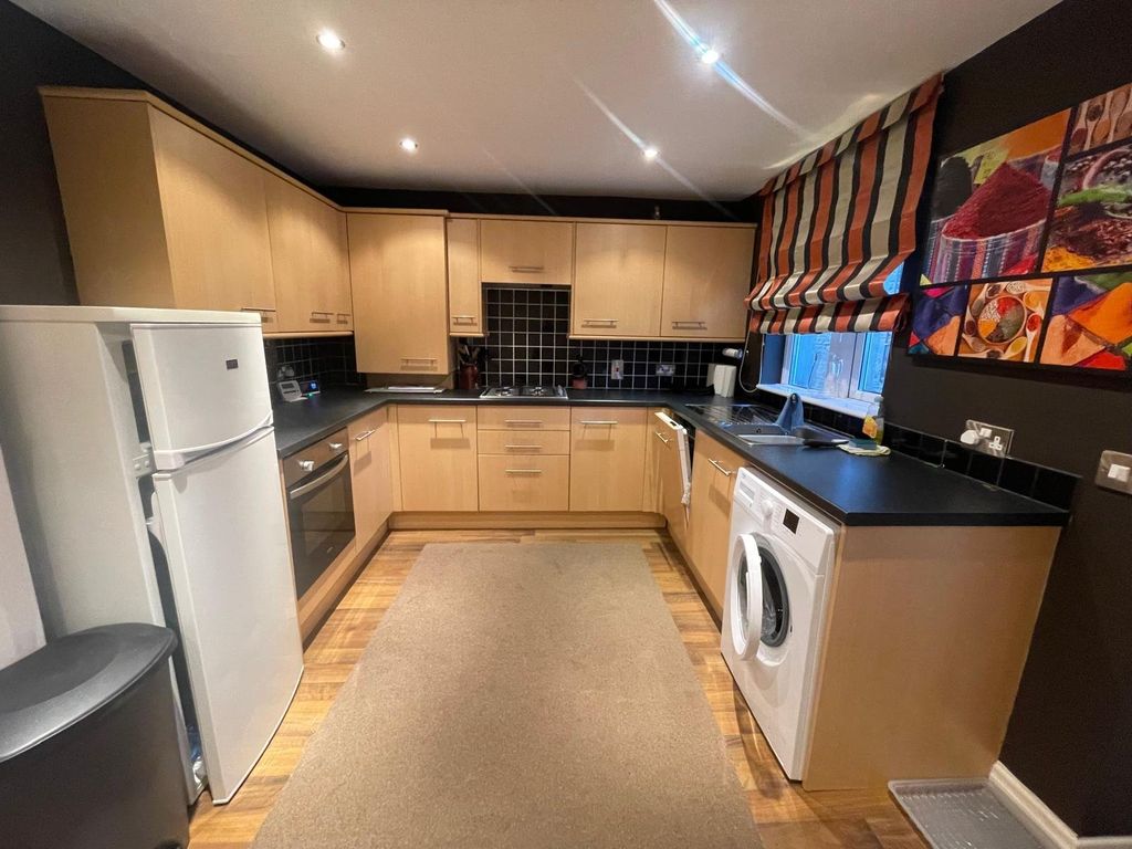 Property photo 3 of 25 Picture No. 18