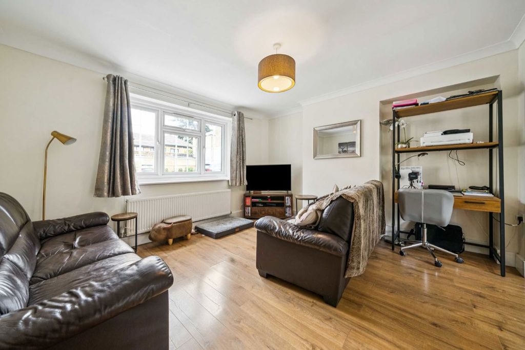 Property photo 3 of 9