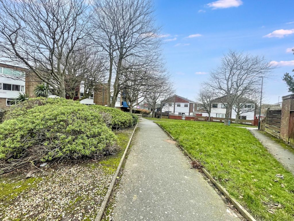 Property photo 3 of 3