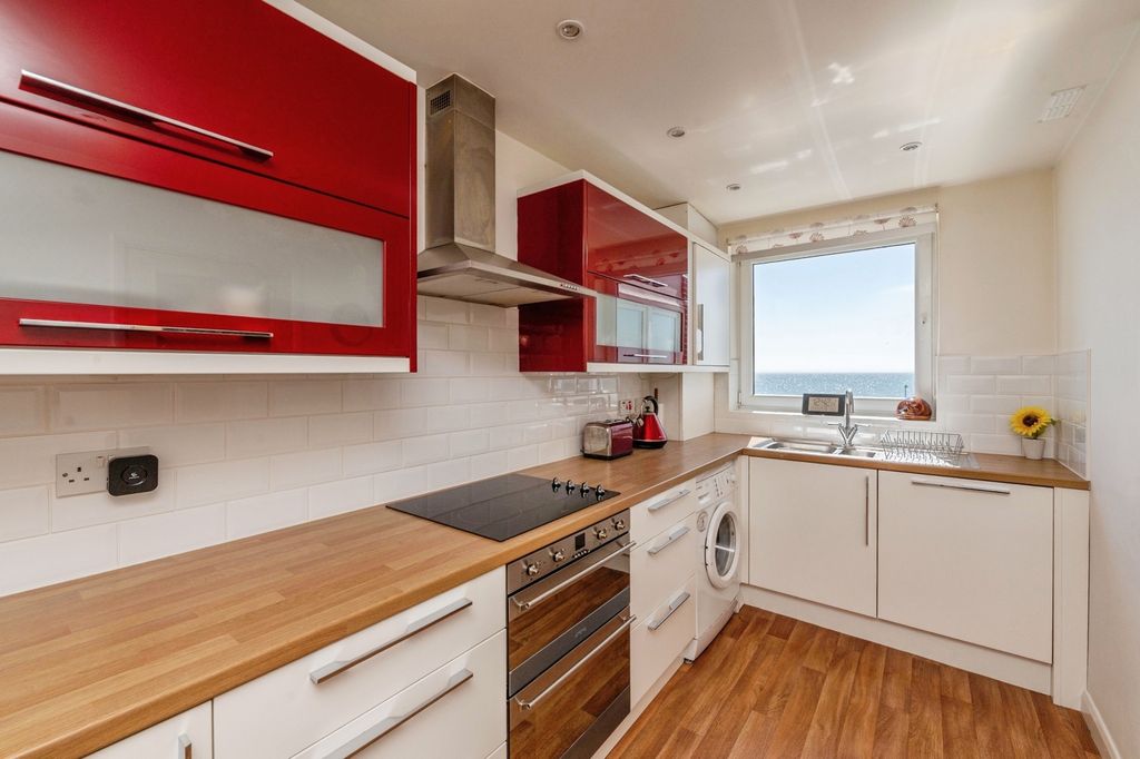 Property photo 2 of 16 Kitchen