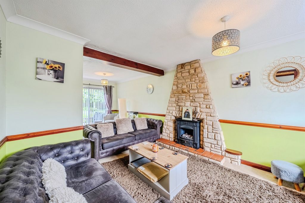 Property photo 3 of 31