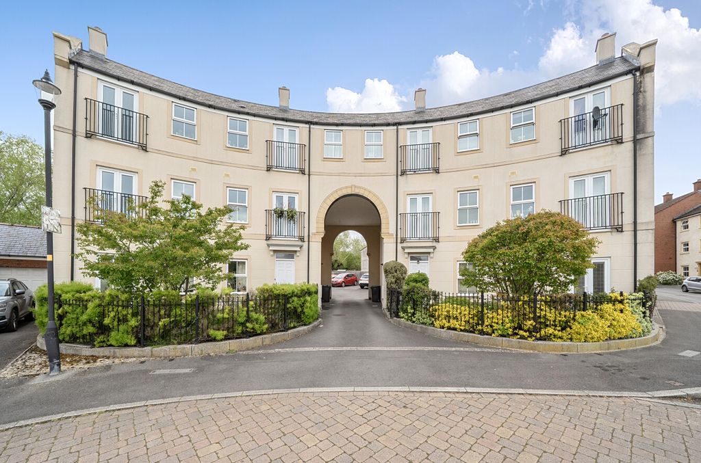 Property photo 1 of 8 69Ea17c606F13l1369E870F5ee4E6169E7Ab6F7E7041448994269E73A59cd195113