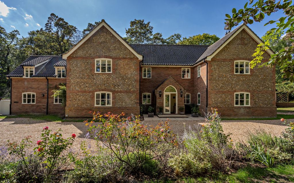 Property photo 1 of 27 Rectory House