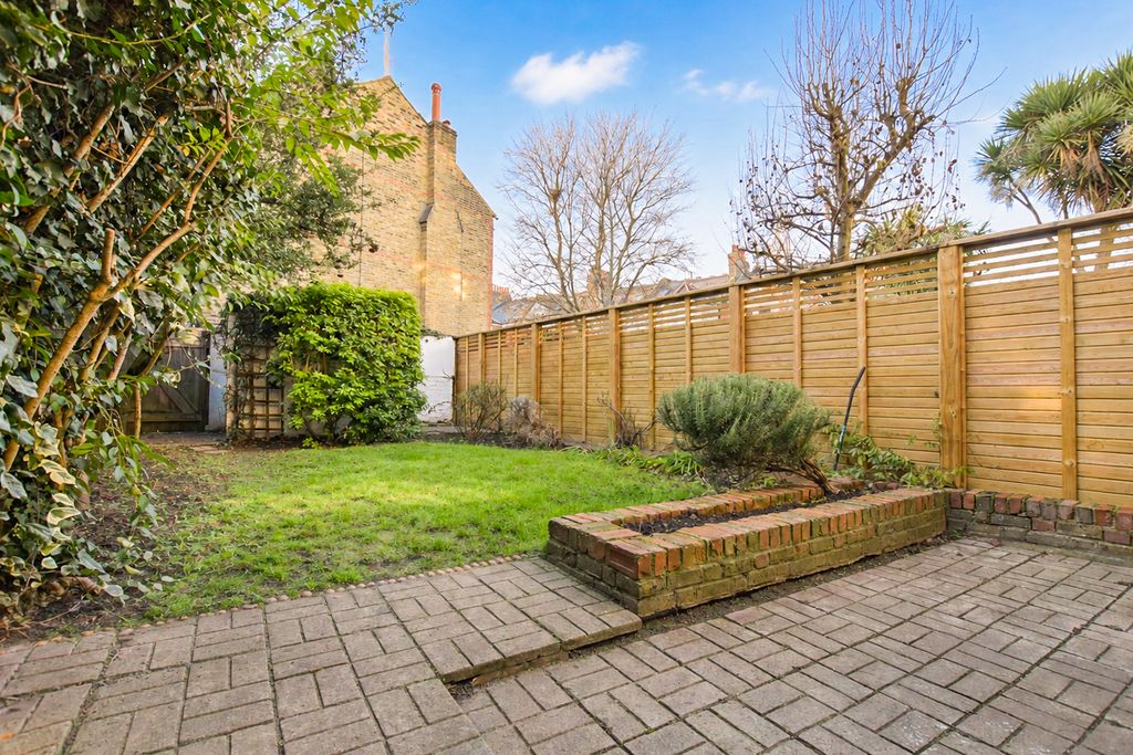 Property photo 2 of 14