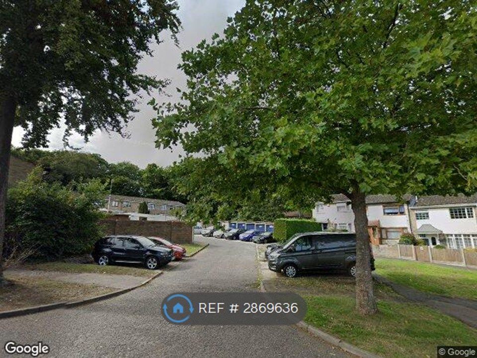 Property photo 2 of 19 Parking