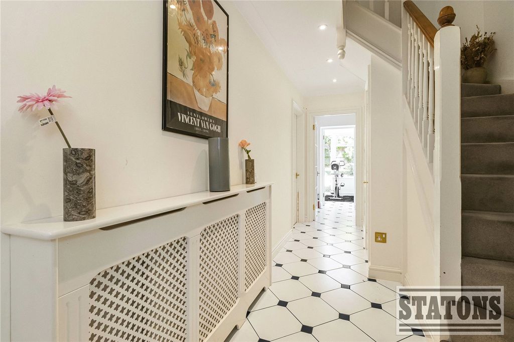 Property photo 3 of 23 Picture No. 22