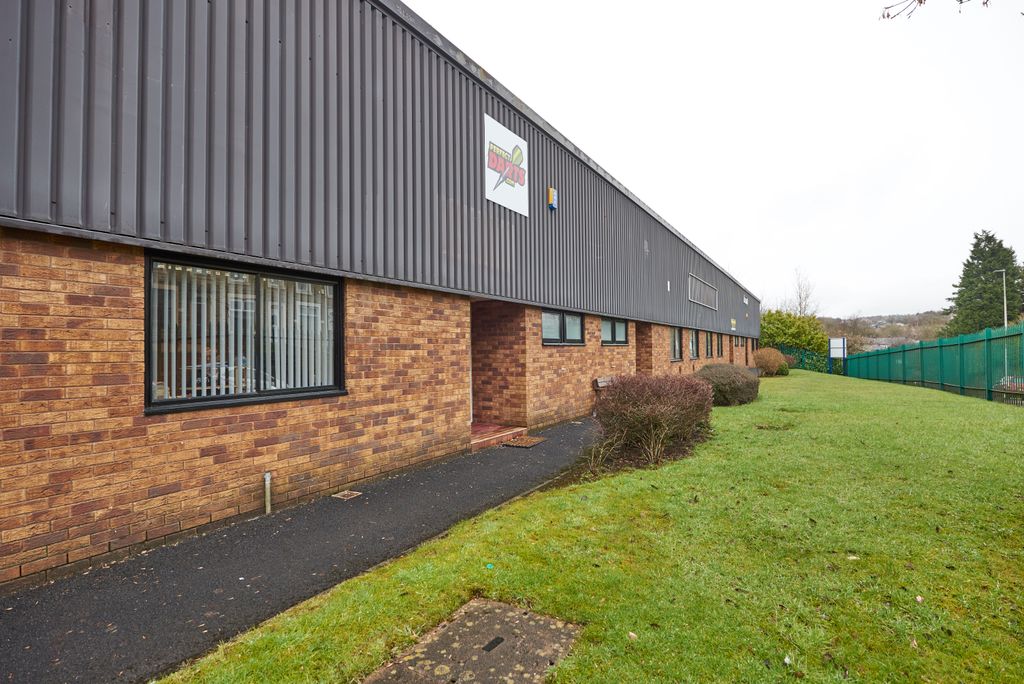 Property photo 3 of 5 Industrial Unit To Let At Watery Lane Industrial Estate, Darwen, Bb3 2Eb