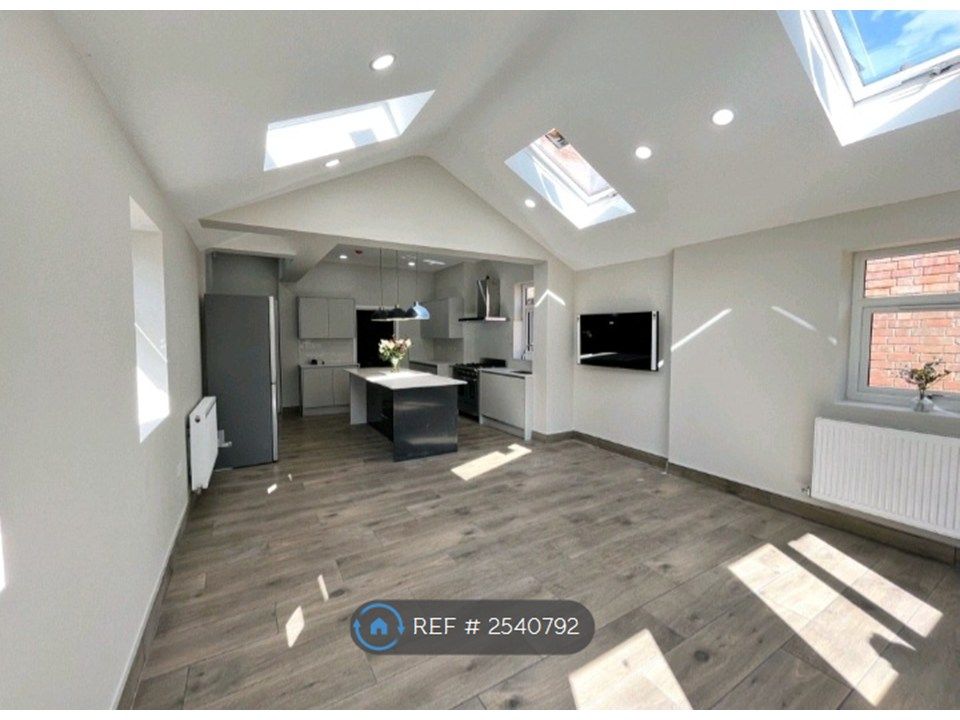 Property photo 1 of 4