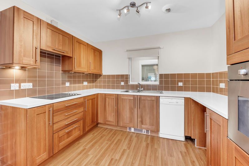 Property photo 3 of 12 Kitchen