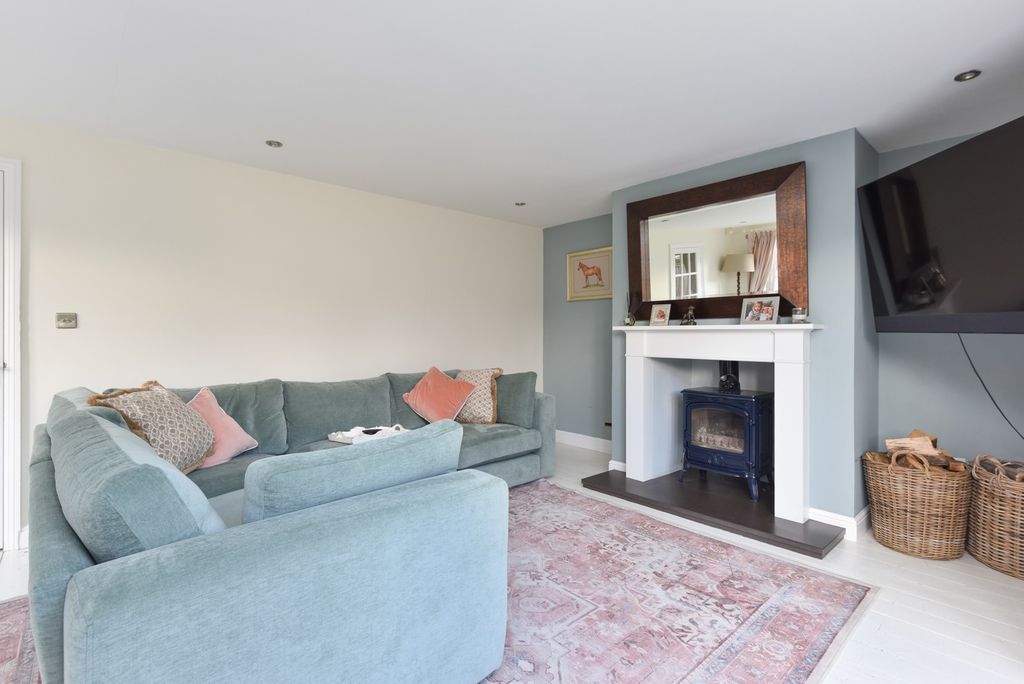 Property photo 3 of 28 5528738