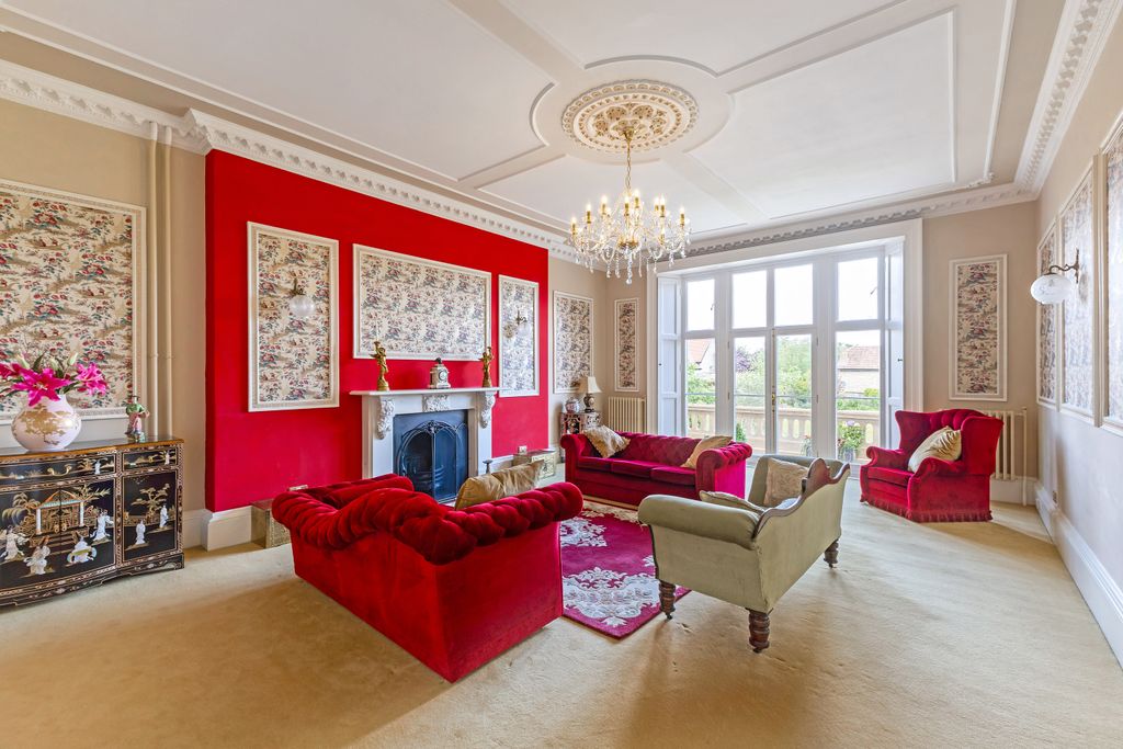 Property photo 3 of 27 Drawing Room