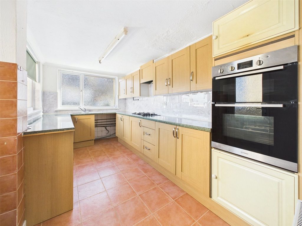 Property photo 3 of 11 Picture No. 28