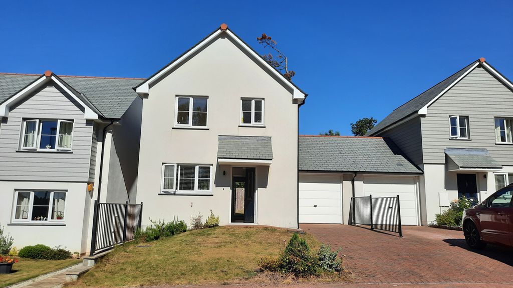 Property photo 1 of 28