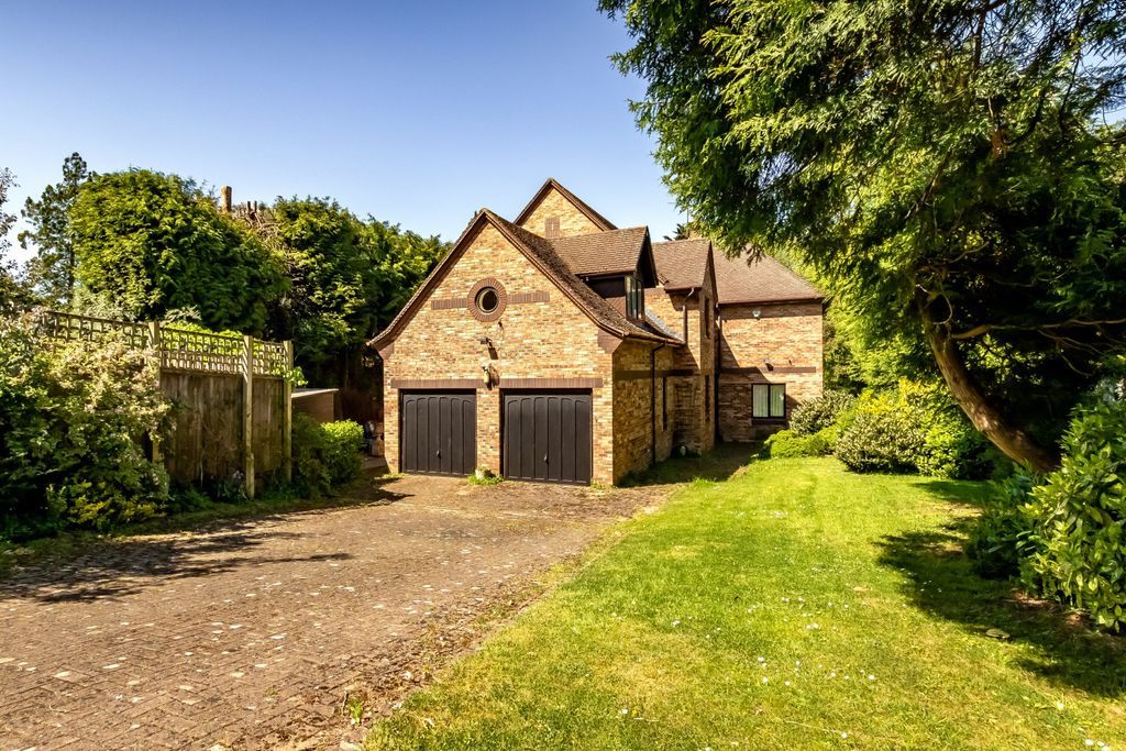 Property photo 2 of 19 External