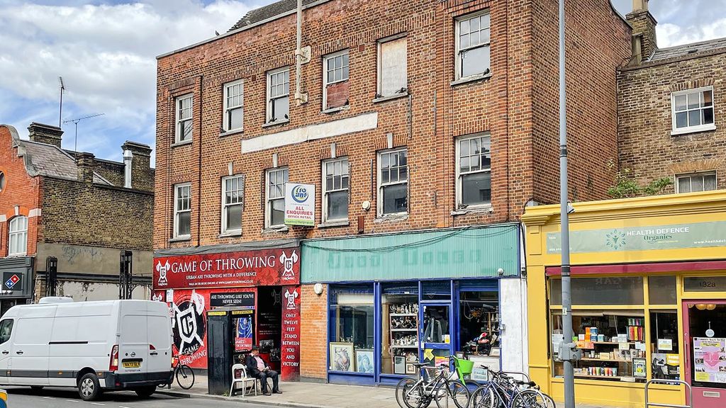 Property photo 1 of 6 134 King St Hammersmith W6 For Sale E2.Jpg