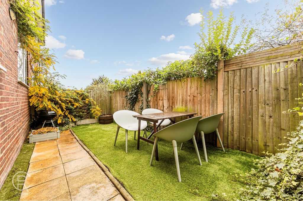 Property photo 3 of 13