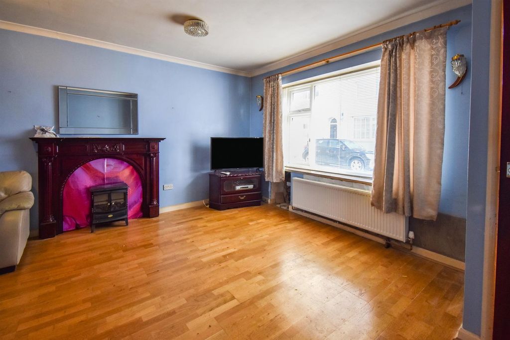 Property photo 2 of 21 Lounge Diner