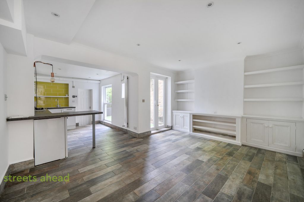 Property photo 2 of 14 9ba08d65-Cca9-46c...