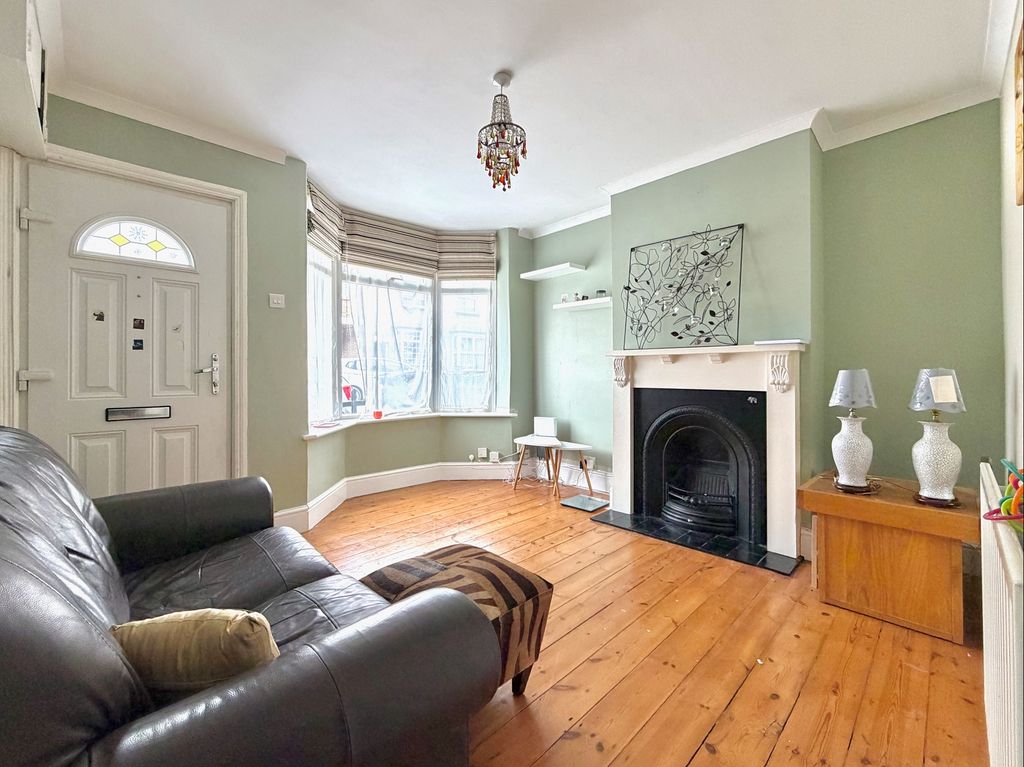 Property photo 2 of 12 Living Room