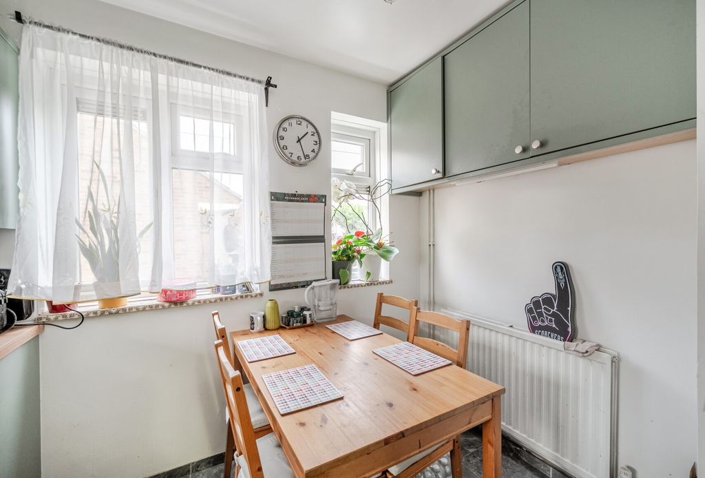 Property photo 3 of 14 Breakfast Area