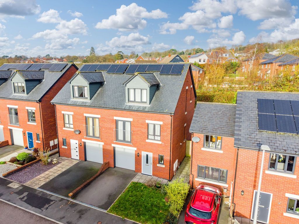 Property photo 1 of 24