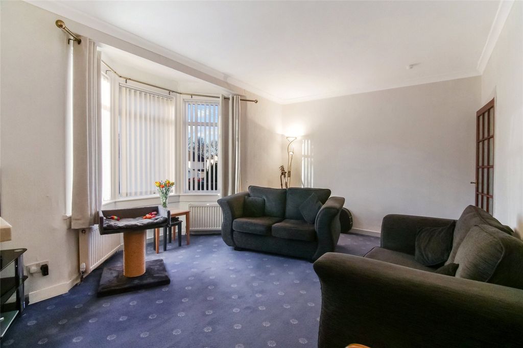 Property photo 2 of 13 2