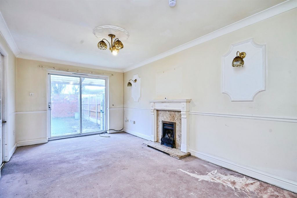 Property photo 3 of 20