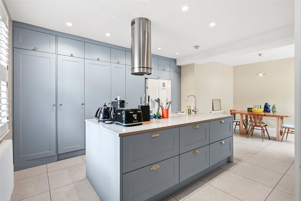 Property photo 2 of 13 Picture No. 12