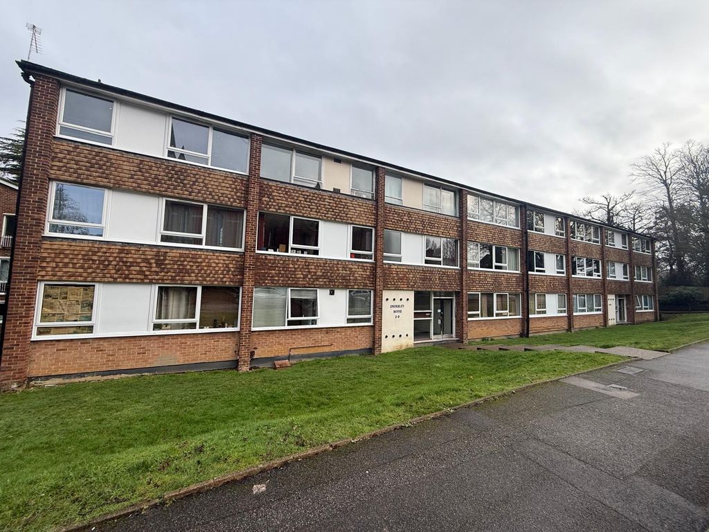 Property photo 1 of 15 Photo 6