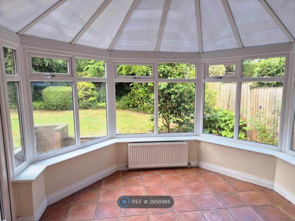 Property photo 3 of 16 Conservatory