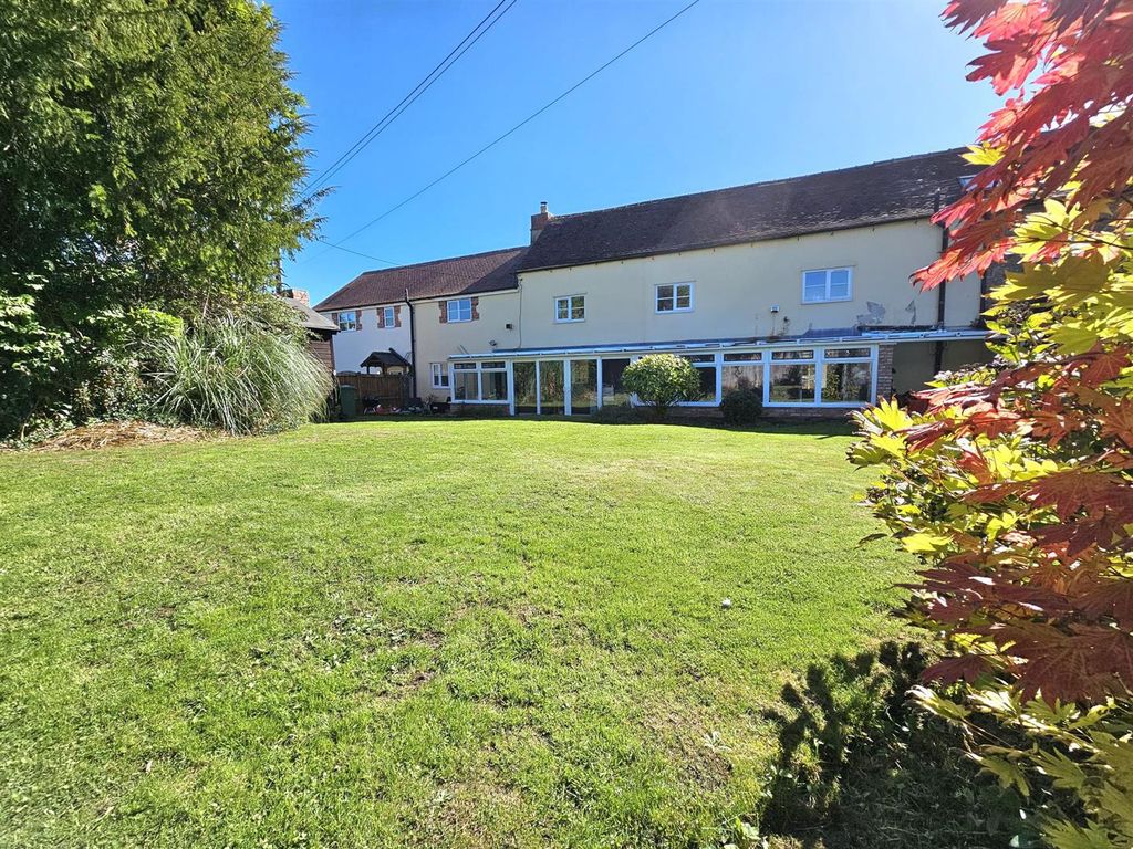 Property photo 2 of 18