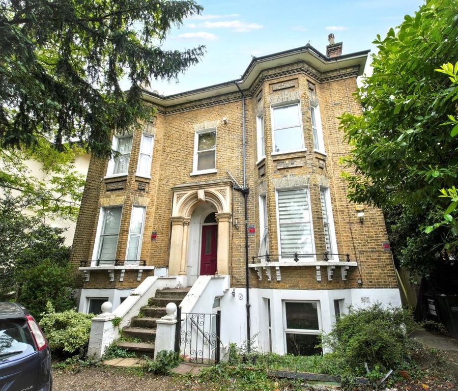 Property photo 1 of 8