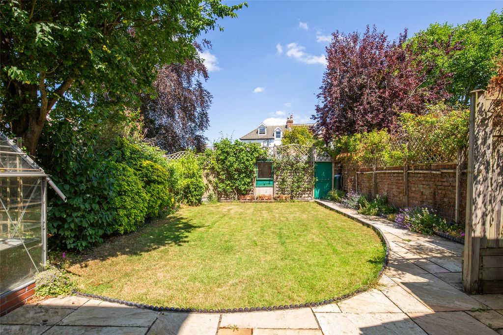 Property photo 2 of 35 Picture No. 10