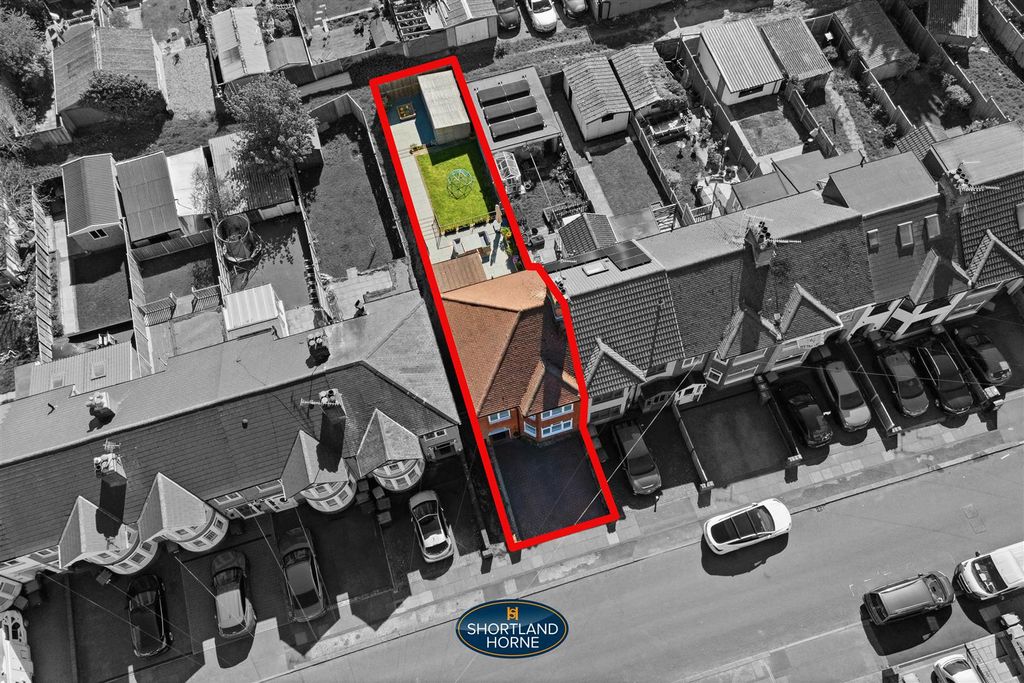 Property photo 2 of 29 183 Lavender Avenue (9 Of 31).Jpg