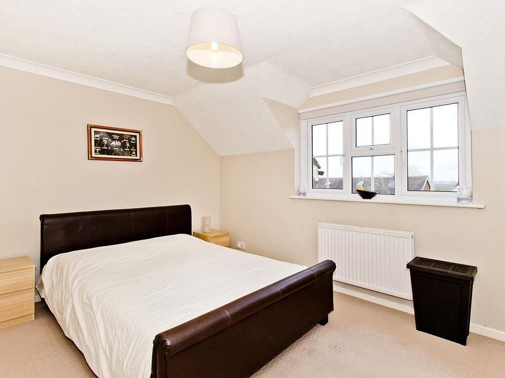 Property photo 3 of 8