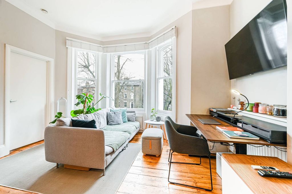 Property photo 2 of 11