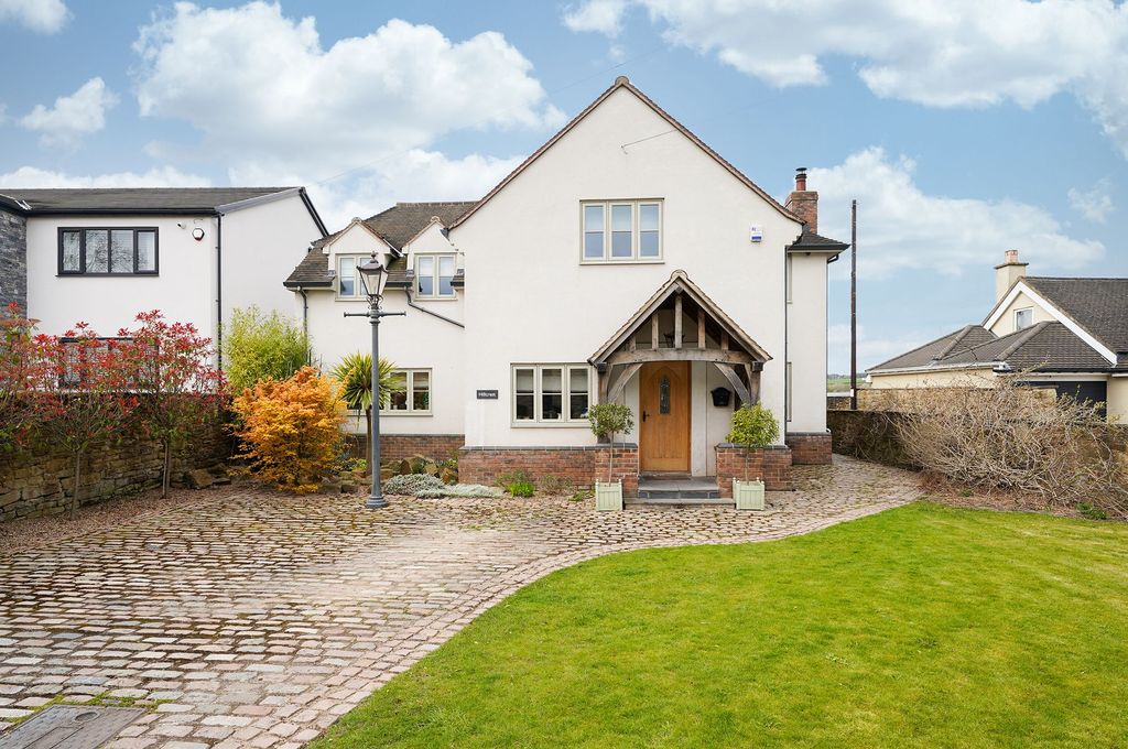 Property photo 1 of 34