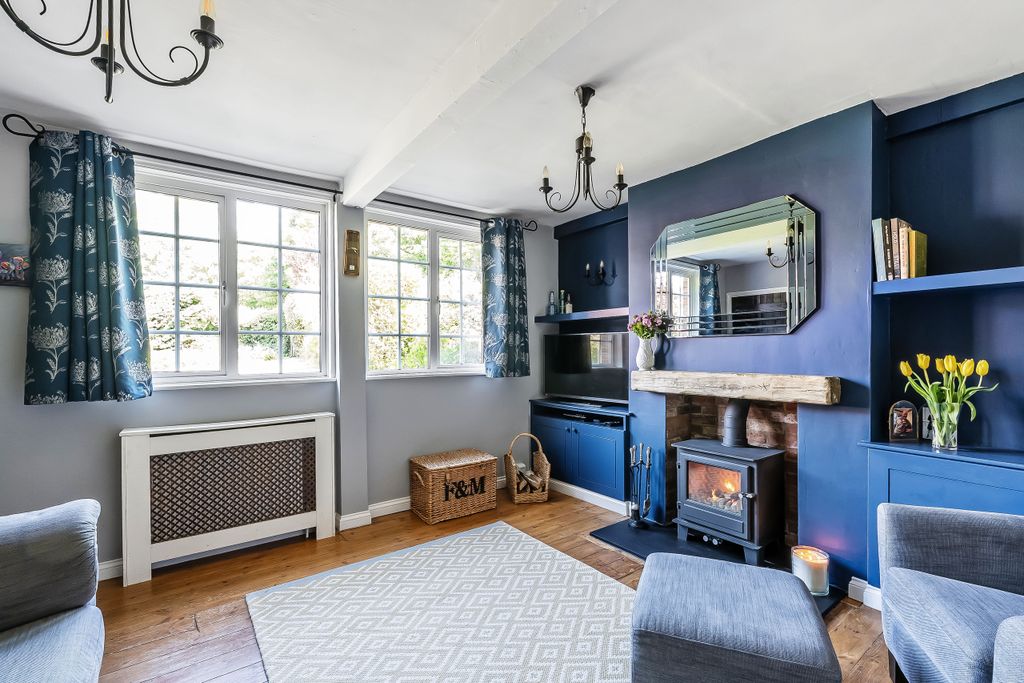 Property photo 2 of 18 4